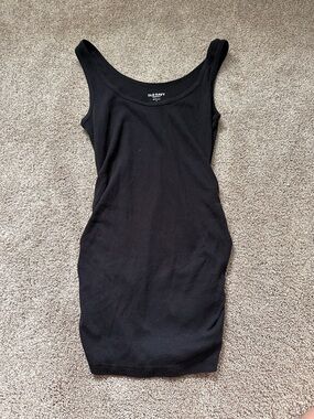 Old Navy maternity tank size small